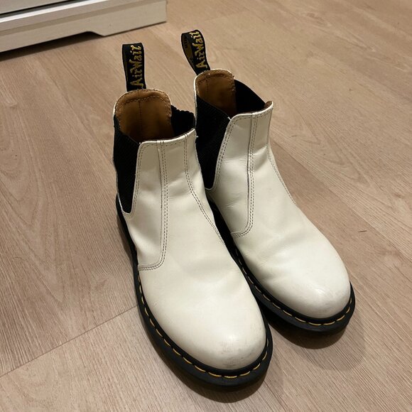 Dr Martens Women White Chelsea Boots, Size 7 - Picture 1 of 2
